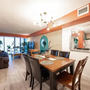 https://penthouse-suite-on-the-strip.las-vegashotels.net